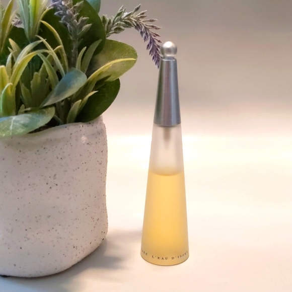 Issey Miyake L'eau de Issey Eau de Toilette 1.6 FL oz Partial - Picture 1 of 2